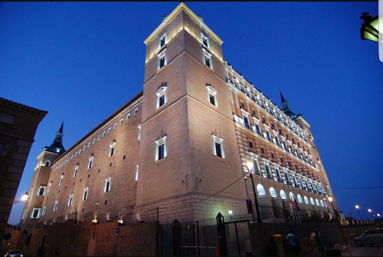 Апартаменты Lofts Amantes De Toledo- Loft Alcazar Экстерьер фото